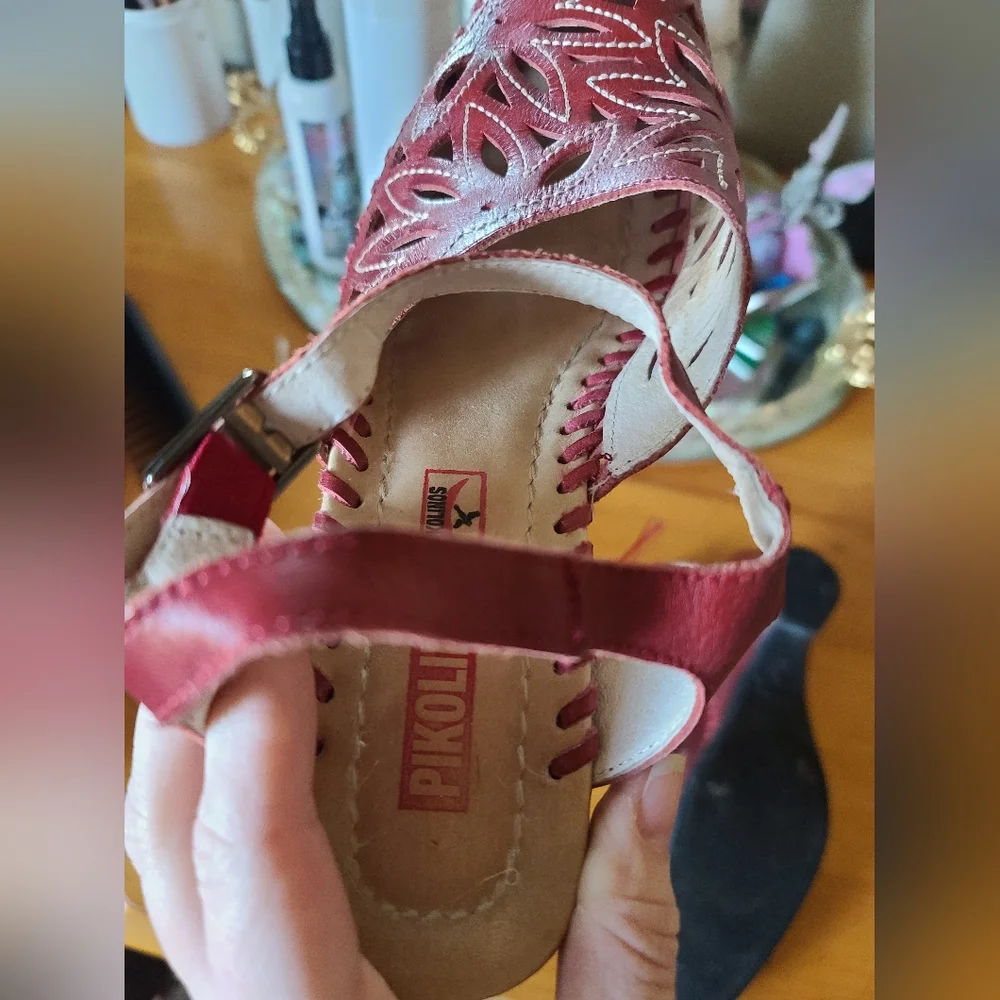 Sandals - Picture 2 of 7